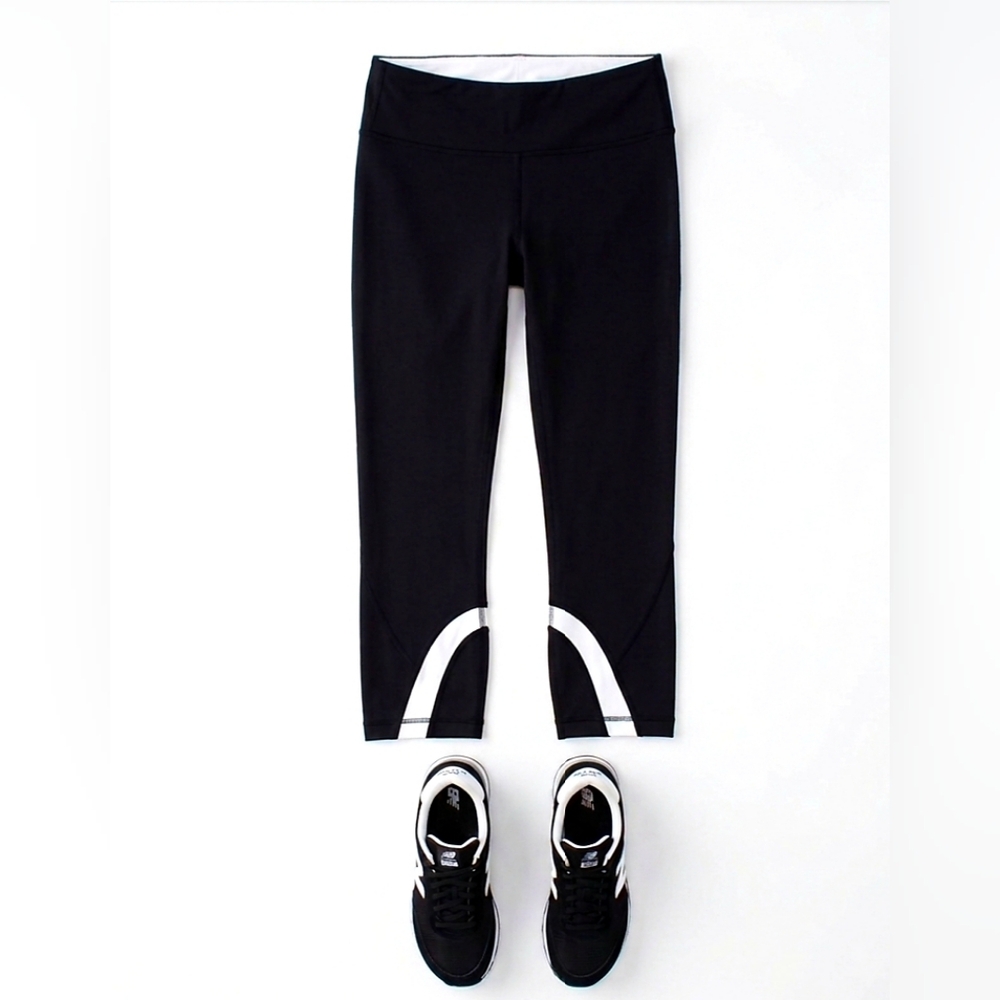 Lululemon Run Inspire Crop II Women's Leggings Size 4